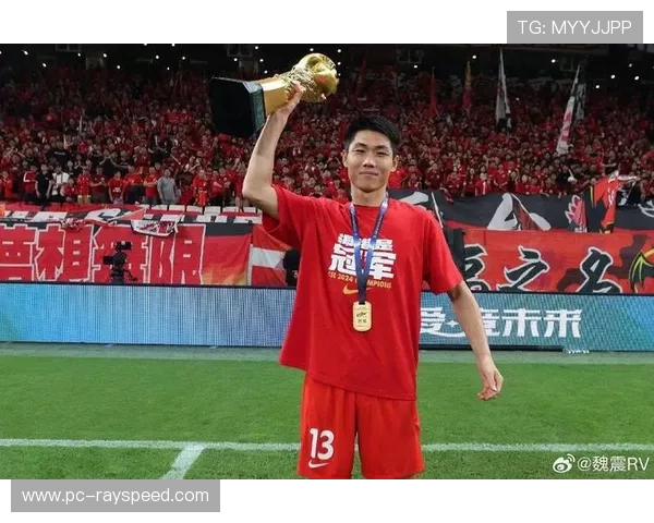 海港球员魏震、吾米提江将竞争主力中后卫位置